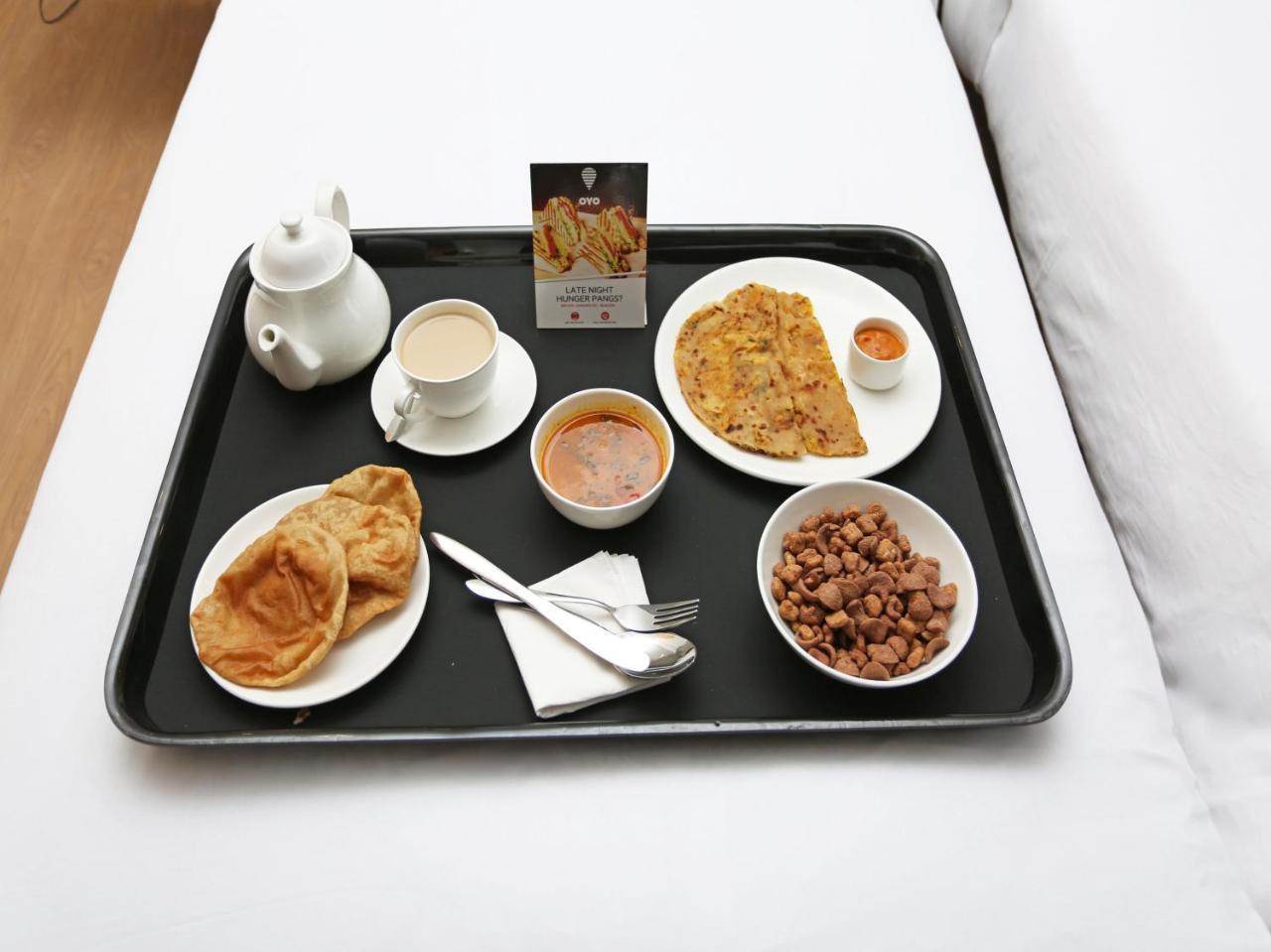 Oyo 26803 Hotel City Inn Faizābād Buitenkant foto